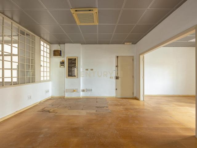 AMPLIO PISO FAMILIAR EN VENTA EN ZONA TRIANA