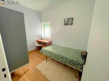 Amplio Piso para Estudiantes en Alquiler, Disponible a Partir del 1 de Julio