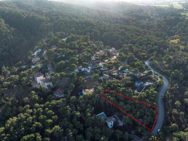 Amplio terreno en venta en Tamariu, cerca de la playa 0m² Tamariu
