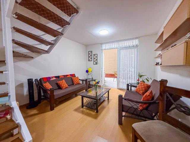 AMPLIO TRIPLEX EN VENTA EN MIRAFLORES – CUADRA 6 DE SCHELL