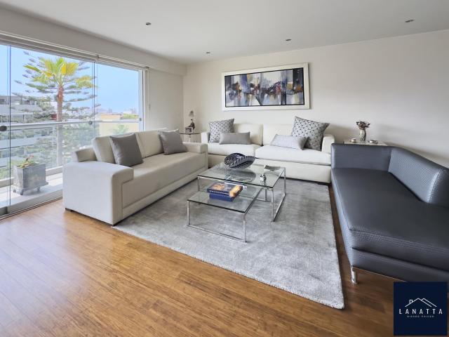 Amplio y cómodo Dúplex A.O.430 m² Chacarilla 5 dormitorios 5 baños Piscina BBQ