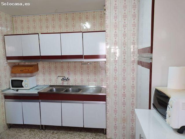Amplio y en Calle Las Flores, Granada €990!