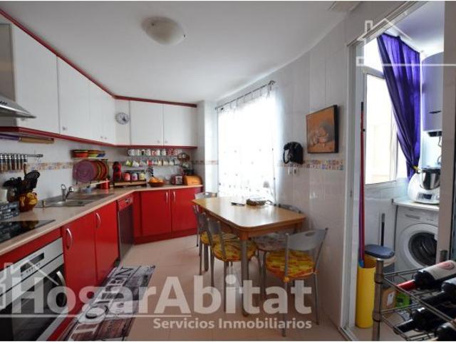 AMPLIO Y EXTERIOR CON PISCINA, GARAJE Y TRASTERO