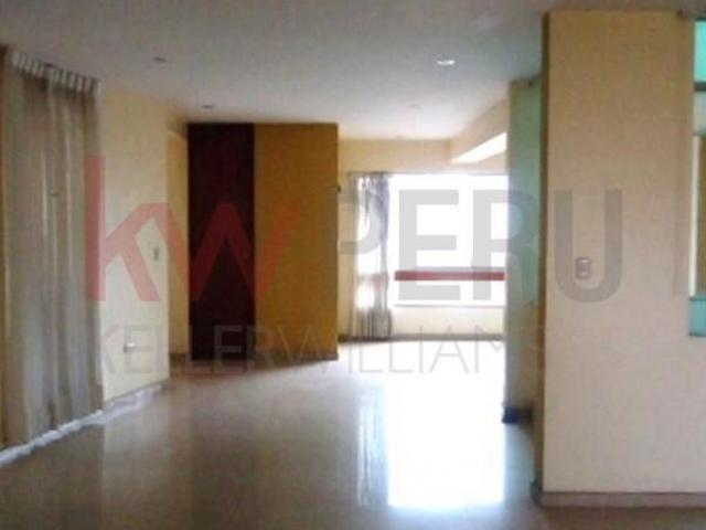 Amplio y funcional duplex, en segundo y tercer ubicado en urbanización residencial cerca al parque l