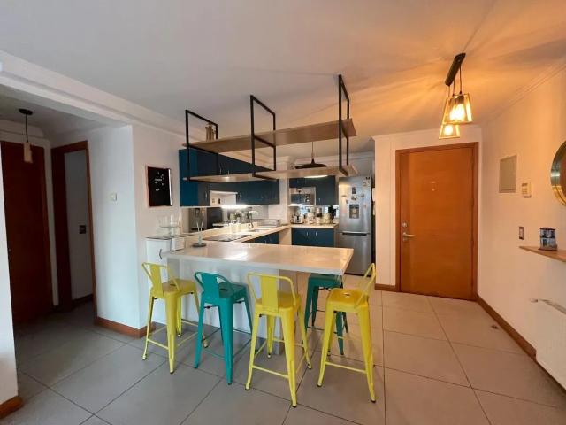 Amplio y lindo dpto, 2 dormitorios en suite!