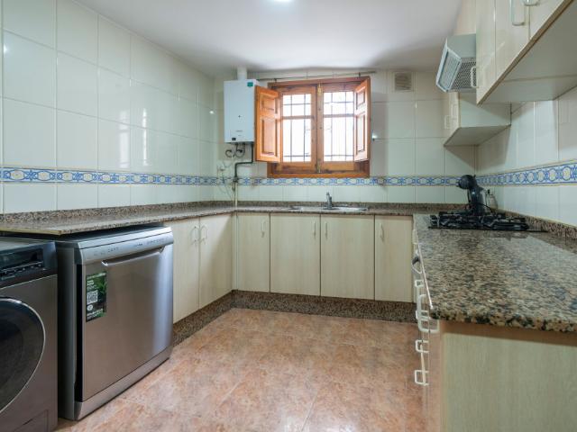 Amplio y luminoso apartamento en alquiler a medio