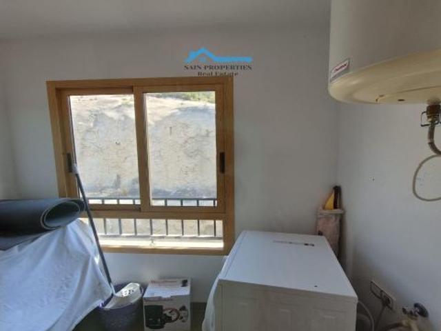 Amplio y luminoso piso de 3 habitaciones 2 baños garaje y trastero en Xirles Polop