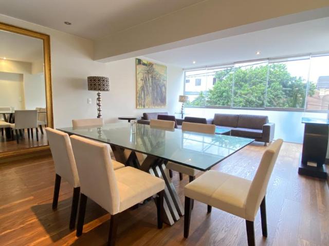 AMPLIO Y MODERNO FLAT AMOBLADO EN ALQUILER A PASOS DEL MALECON DE MIRAFLORES 180M2