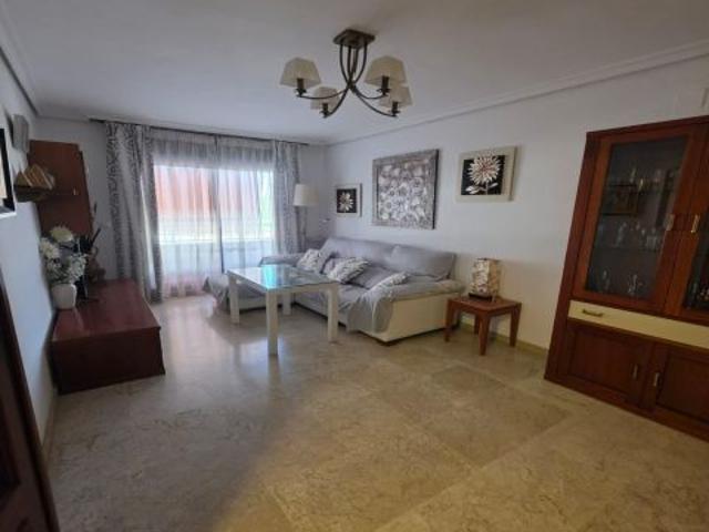 Amplio y moderno piso en alquiler en Arroyo del Moro, Córdoba
