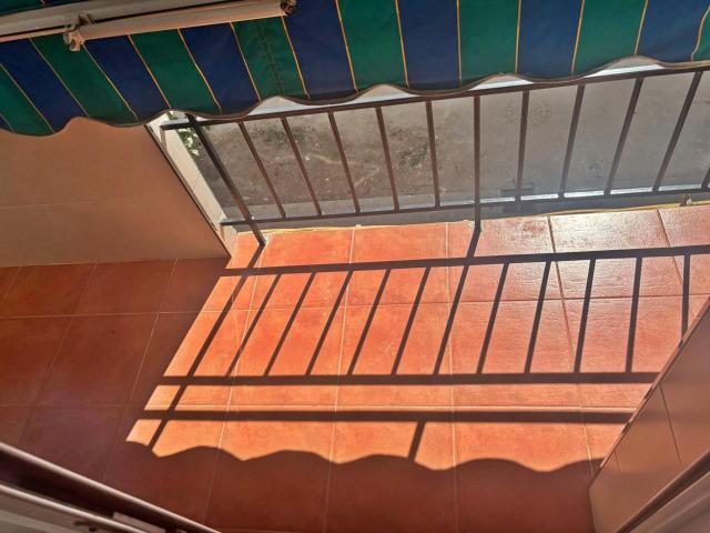 Amplio y Moderno Piso en Alquiler en Av. Barcelona Viñuela