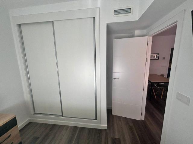 Amplio y Moderno Piso en Alquiler en Av. Barcelona Viñuela