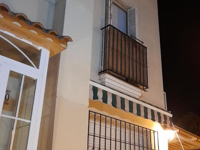 Amplio y Moderno Piso en Granada, Ideal para Estudiantes