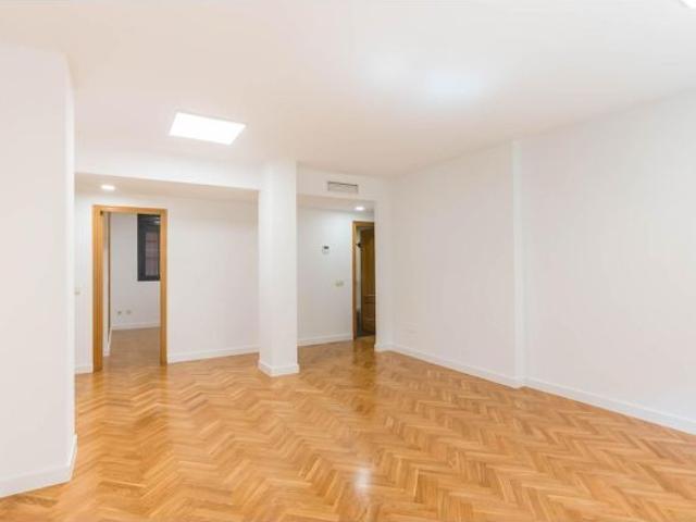 Amplio y Moderno Piso en Juan Carlos I, Murcia Ideal para Entrar a Vivir