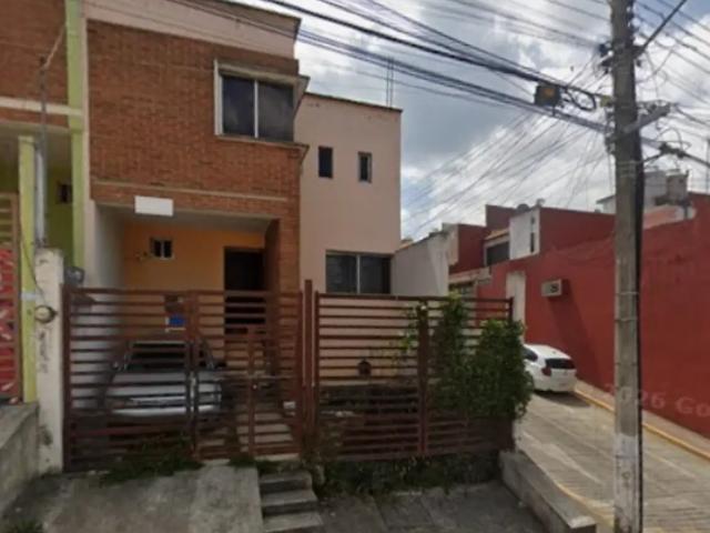 Amplia Construcción en Privada