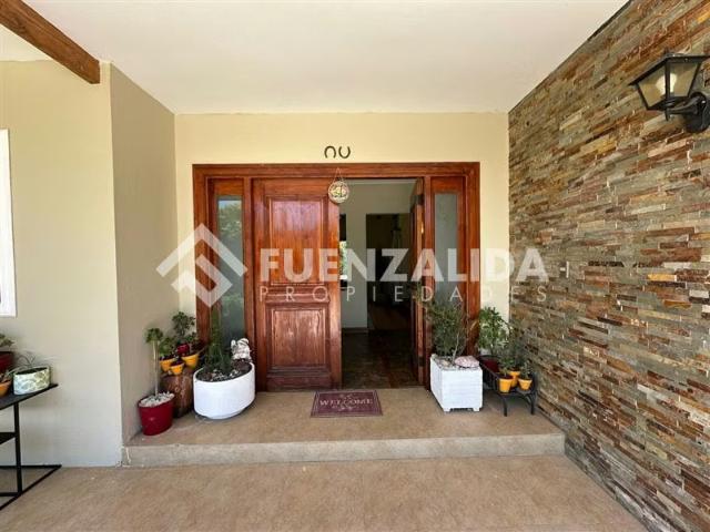Amplia casa 4d 4b recepción final piscina, quincho, | 4 dormitorios por 15950.00 en Talagante