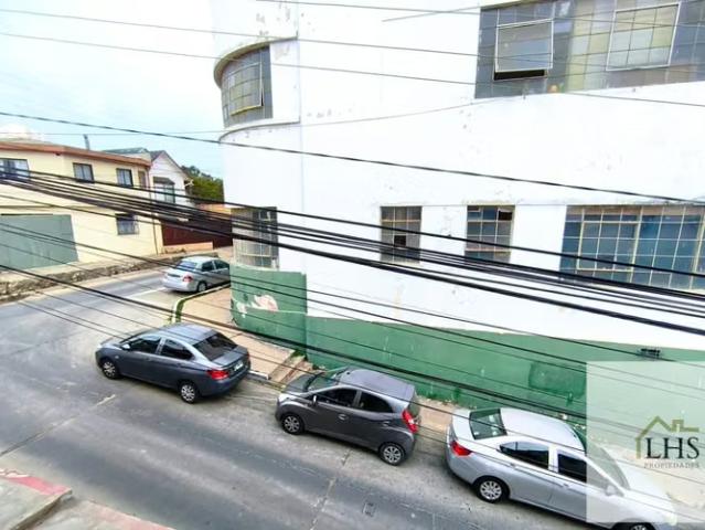 Amplia casa 5d/3b/P/E Cerro Barón, Valparaíso | 5 dormitorios por 146000. 00 en Valparaíso