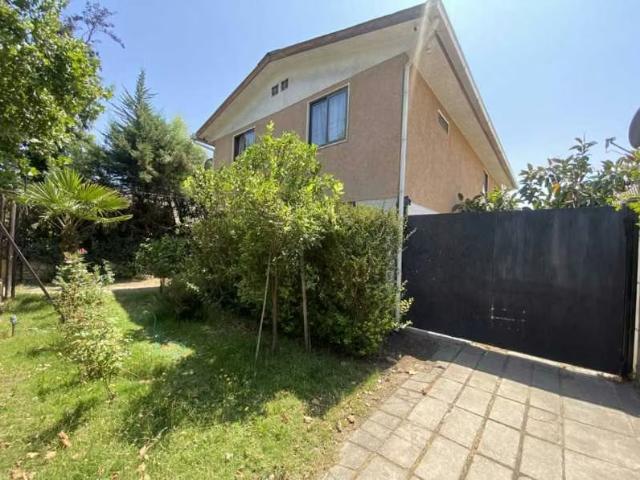 Amplia casa 1224 | dormitorios por 8300.00 en Macul
