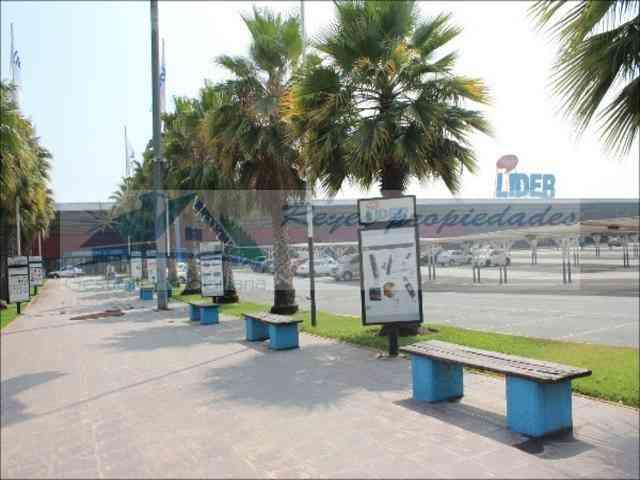 Amplia Casa, 2 pisos, Aeropuerto / Carriel Sur, Cerrillos Mall Plaza Oeste
