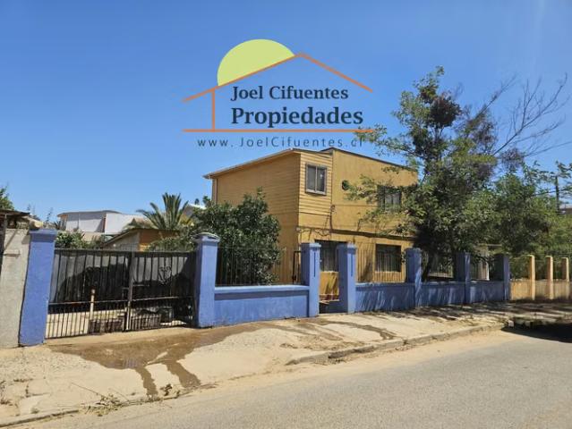 Amplia casa a 2 cuadras de la estación de Peñablanca. Cod 2409 | 6 dormitorios por 150000. 00 en Villa Alemana
