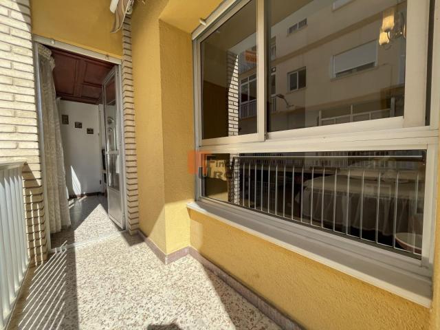 Amplia casa céntrica en 2ª línea de la Playa de La Colonia, de Águilas
