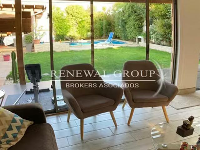 Amplia casa con 4 D 3B 52475 | 4 dormitorios por 8950.00 en La Serena