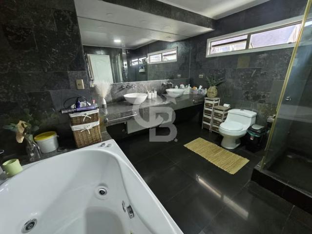 Amplia, 6 dorm. Y sala de juegos en Mirador Bahía | 6 dormitorios por 8990.00 en Puerto Montt