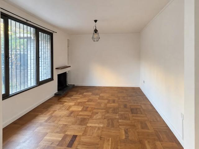 Amplia casa con arriendo inmediato