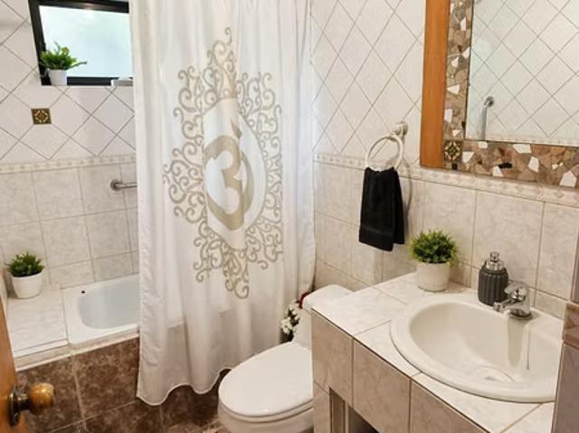 Amplia casa con hermoso jardín | 4 Dormitorios por 280000. 00 en Chiguayante