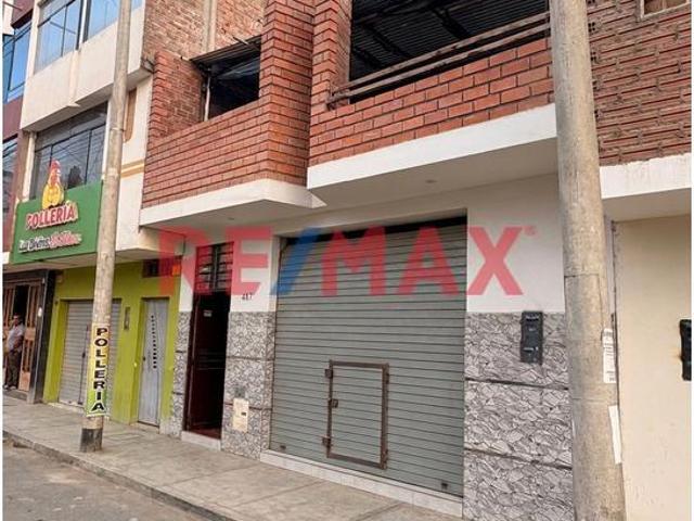 Amplia Casa Con Potencial De Negocio En Florencia De Mora