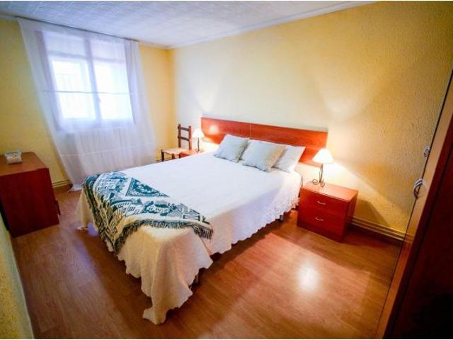 Amplia casa con patio en venta en Cabreton, La Rioja