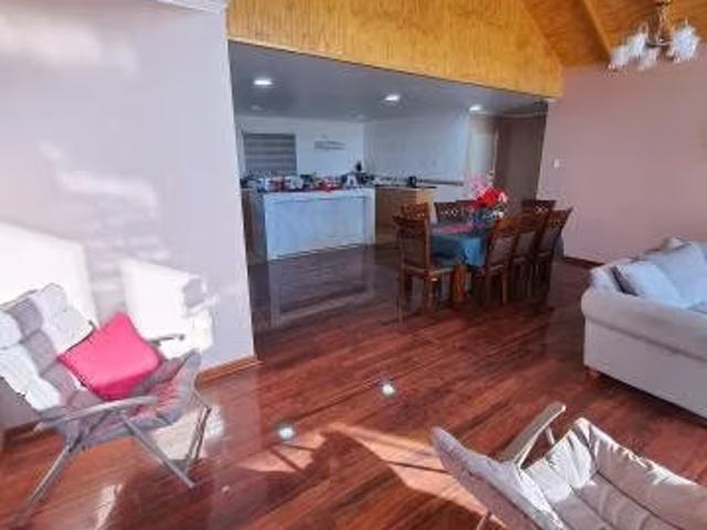 Amplia casa con piscina más cabaña nueva | 4 Dormitorios por 250000. 00 en Coquimbo
