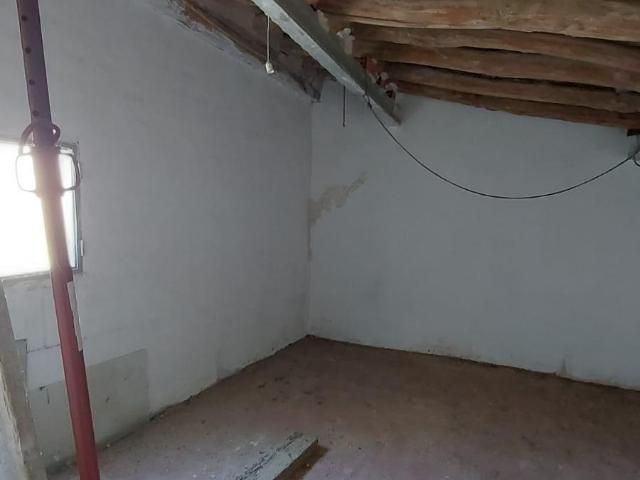 Amplia Casa con Terreno en el Corazón de Alcoy