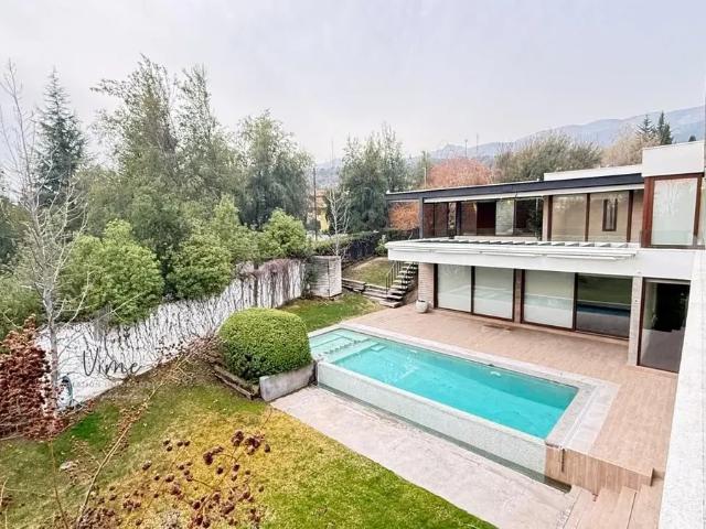Amplia Casa De 5 D + Office + D Nana + Piscina + Quincho