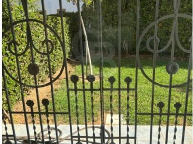 Amplia casa de 5 dormitorios a pocos pasos del mar en Jávea