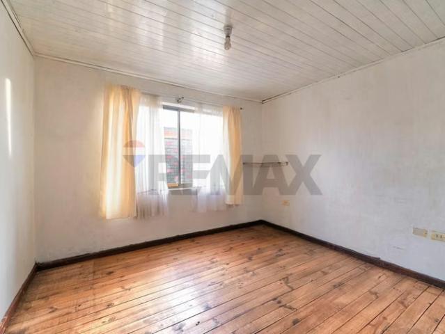 Amplia casa de 5 dormitorios en yumbel | 5 dormitorios por 80000. 00 en Yumbel