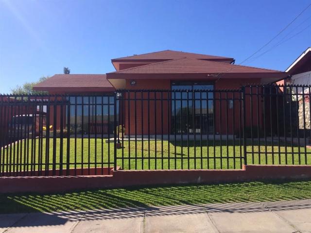 Amplia Casa De 6 Habitaciones En Peñuelas Coquimbo