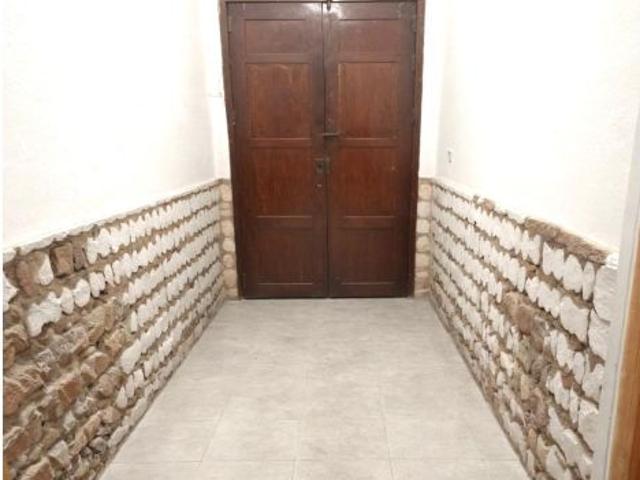 Amplia casa de 150 m2 con patio y terraza en Alguazas