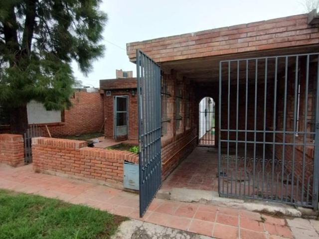 Amplia casa de 2 Dormitorios en Matienzo Gran patio