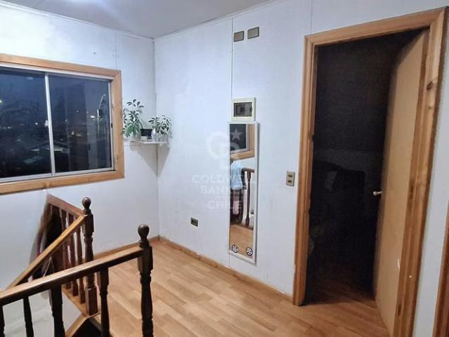 Amplia Casa de 2 pisos en Mirasur | 4 dormitorios por 99800. 00 en Osorno
