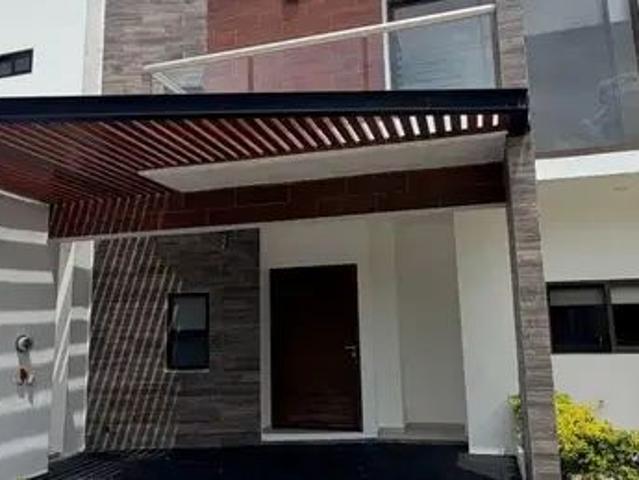 AMPLIA CASA DE 3 RECAMARAS EN RESIDENCIAL AQUA