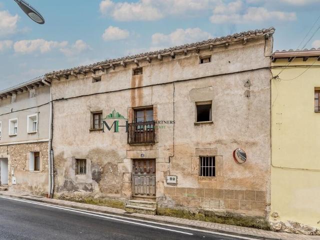 Amplia casa de Pueblo en Arcos, Burgos Oportunidad Única