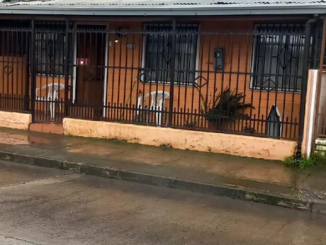Amplia casa en 11 de septiembre de san carlos