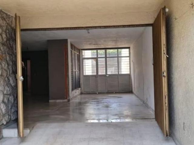 Amplia Casa en Tlaquepaque