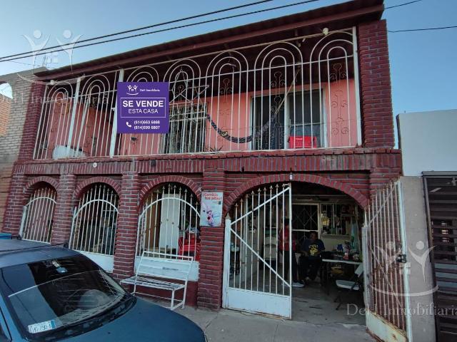 Amplia Casa en Venta