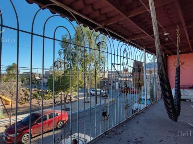 Amplia Casa en Venta