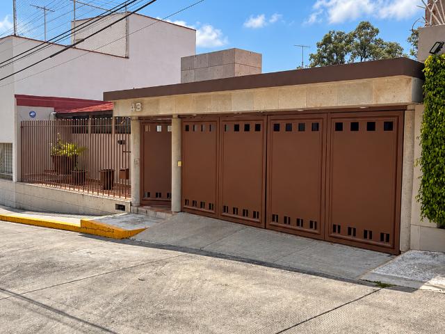 AMPLIA CASA EN VENTA UN SOLO NIVEL | ENTRE LA HERRADURA Y CONSCRIPTO | HERMOSO JARDIN PRIVADO