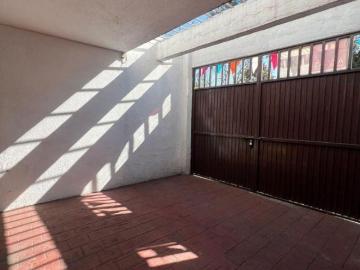 AMPLIA CASA EN VENTA CHAPALITA 1 PLANTA
