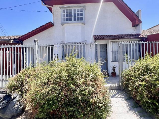AMPLIA CASA EN VENTA CIUDAD SATELITE, MAIPU