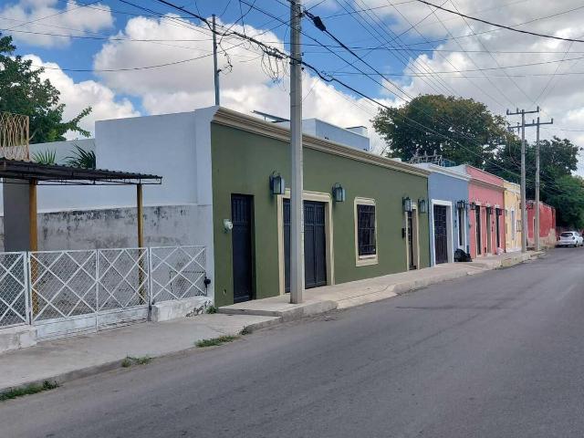 AMPLIA CASA EN VENTA DE 2 PLANTAS EN EL CENTRO DE M?RIDA