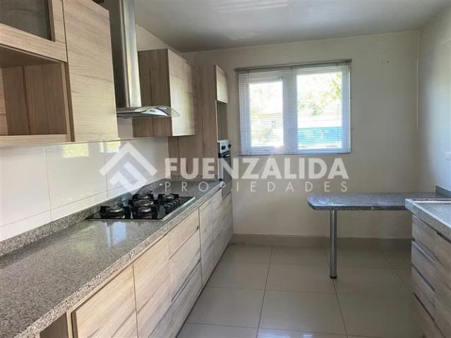 Amplia casa en Venta en Buin, ERZ | 4 dormitorios por 10200.00 en Buin
